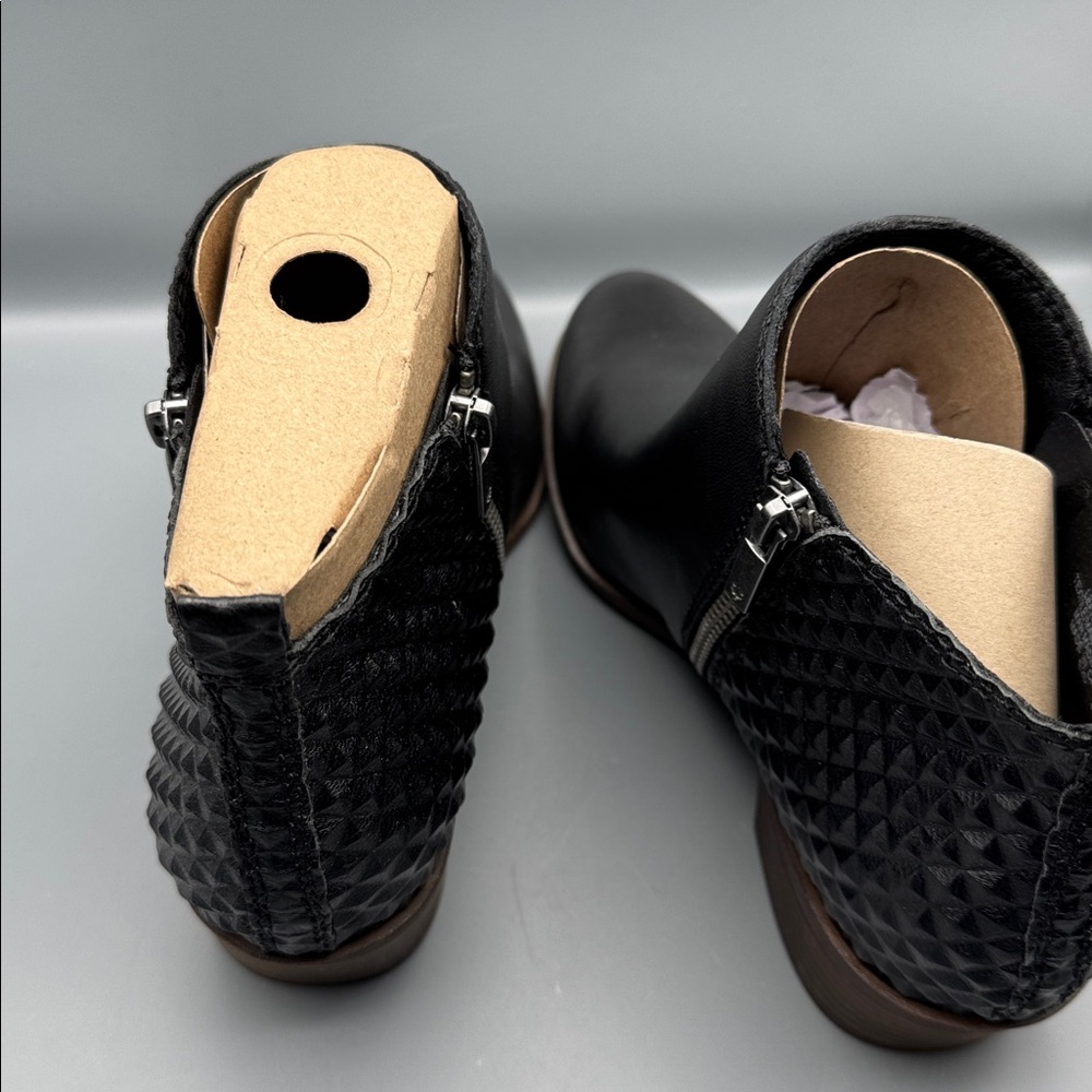 Lucky Brand Women's Basel Ankle Booties - Picture 4 of 5